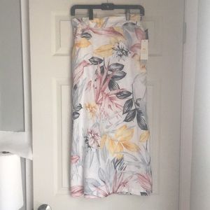 Linen midi skirt